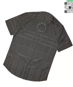 Áo Burberry vân chìm cộc tay mầu đen hàng hiệu chính hãng