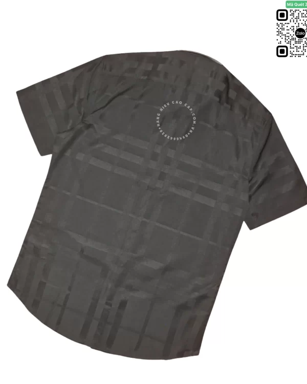 Áo Burberry vân chìm cộc tay mầu đen hàng hiệu chính hãng