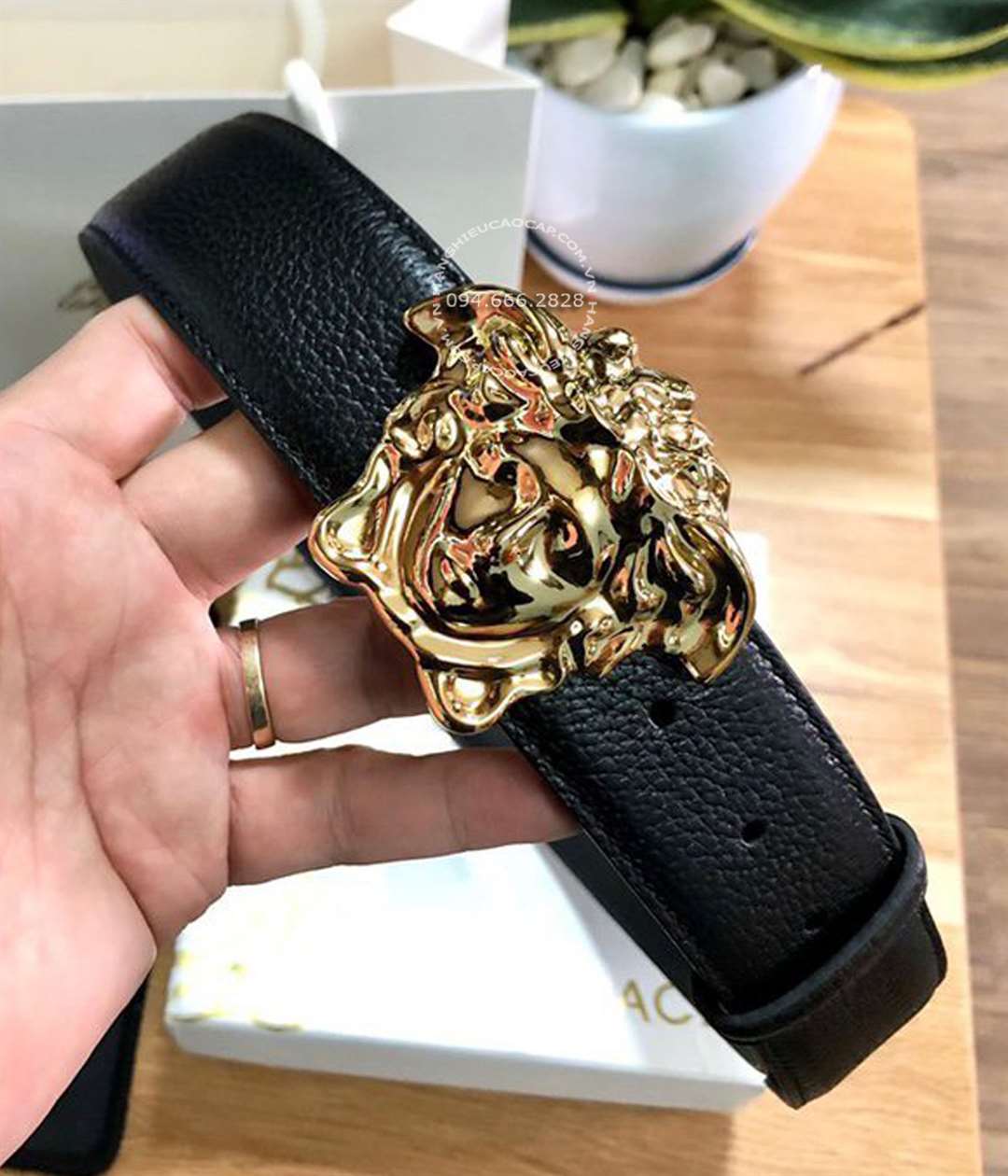 Dây nịt Versace hàng hiệu cao cấp mặt vàng dây đen nhám